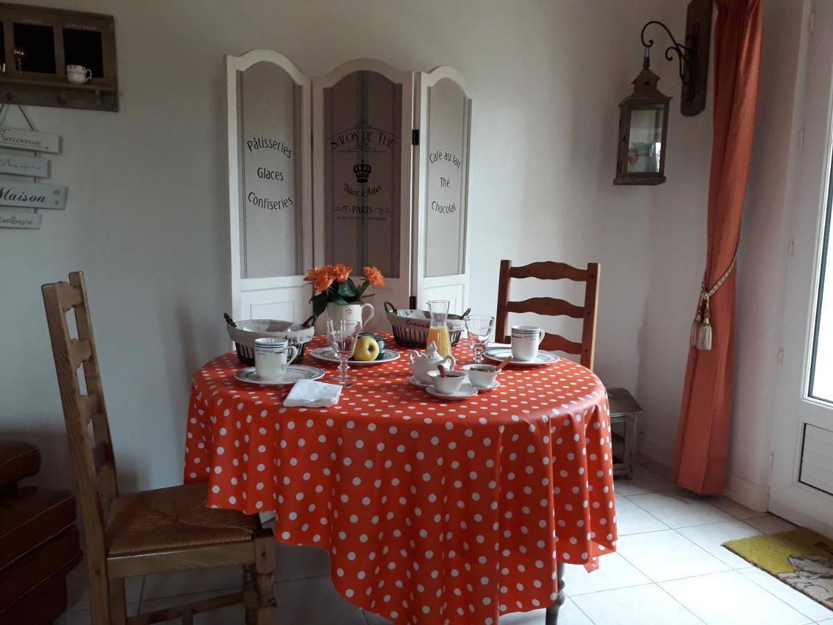 Bed and Breakfast Le Jardin De Camille Tailleville Exterior foto